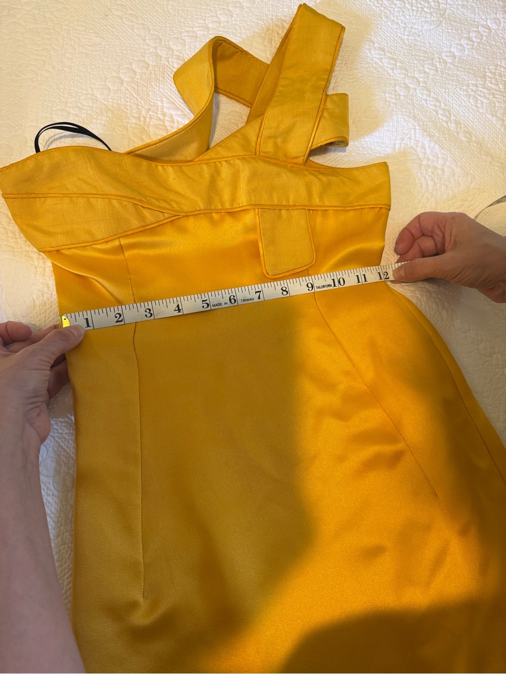 TODD OLHAM RARE SPRING 1998 YELLOW RUNWAY DRESS - Picture 4 of 6